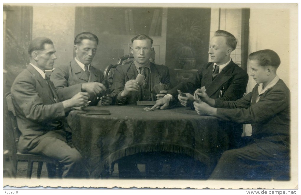 Groupe D'hommes Jouant Aux Cartes - Photo 13,5X8,5 - Playing Cards