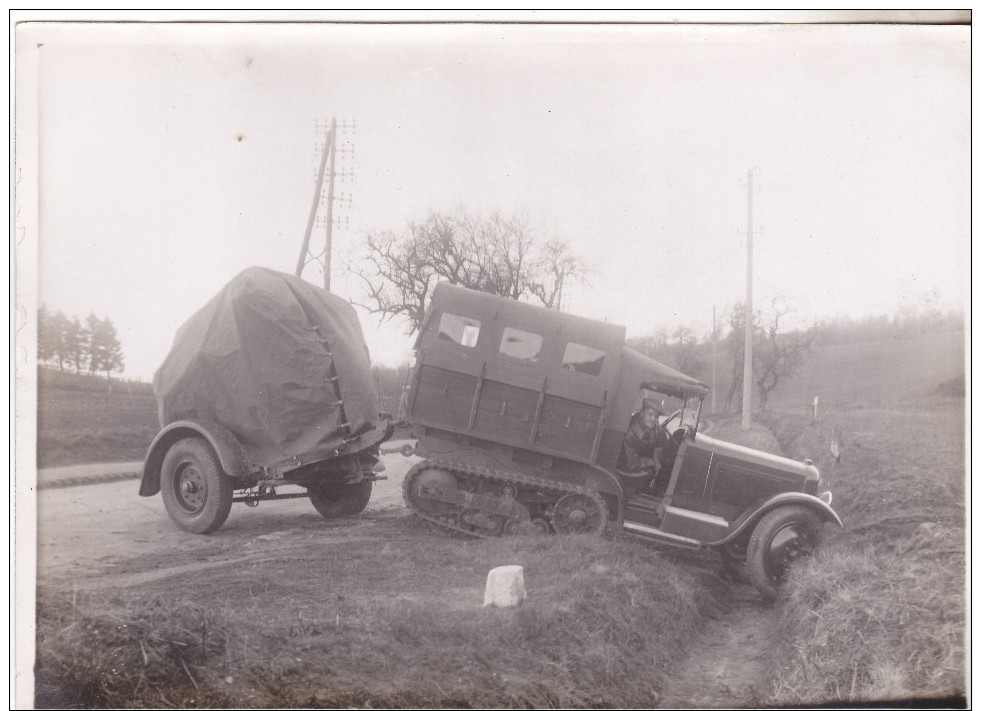 Militaria- Transport Avec Chenillette D´un  Phare Anti AérienBreguet( Entre 2 Guerres). Tb état. - Optique