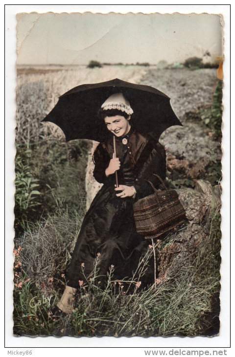NOIRMOUTIER--Jeune Fille De Noirmoutier (coiffe,costume,panier),cpsm 14 X 9 N°6 éd Artaud - Noirmoutier