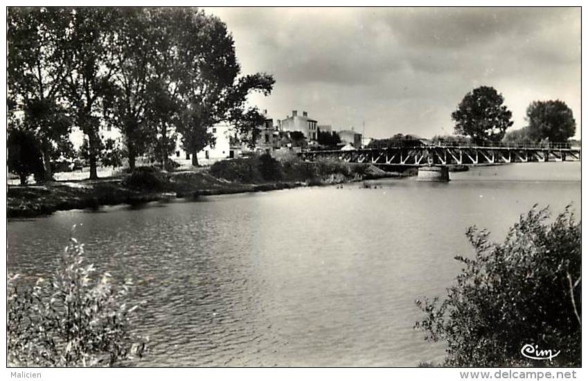 - Loire Atlantique -ref -B681 - Frossay - Le Pont Tournant De La Roche - Ponts Tournants - Carte Bon Etat - - Frossay