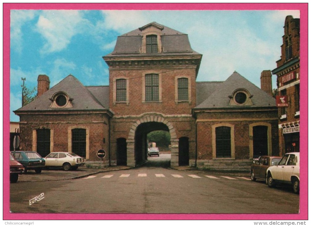 Condé Sur L'Escaut - Porte Vautourneaux - Vieilles Voitures - Édition De L'Europe - PIERRON  à Sarreguemines - Couleurs - Conde Sur Escaut