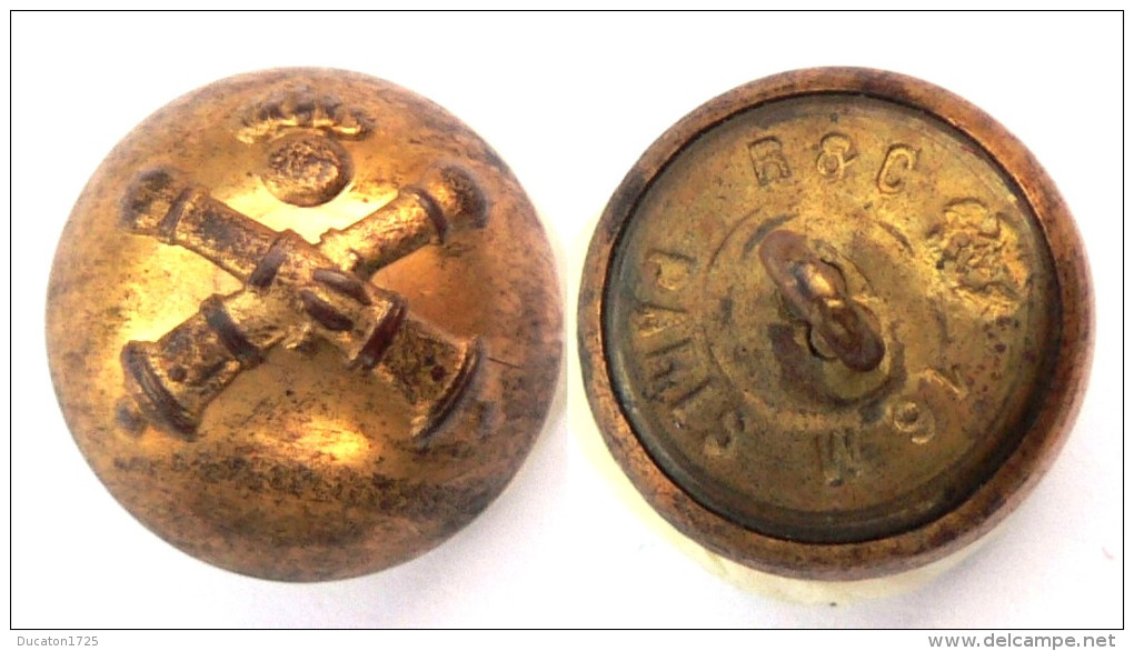 Bouton ARTILLERIE. (1870-1914). Demi-grelot. Bronze Doré. 16 Mm - Botones