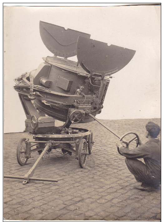 Militaria- Photo Projecteur Anti Aérien BREGUET. (entre 2 Guerres). Tb état. - Optique