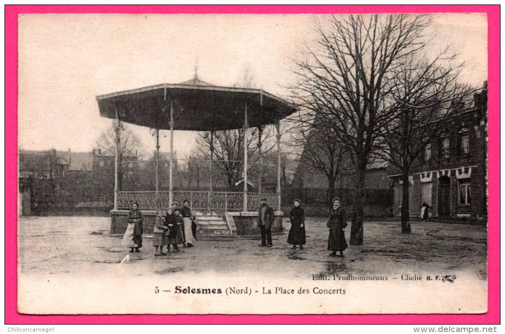 Solesmes - La Place Des Concerts - Kiosque - Animée - Édit. PRUDHOMMEAUX - Cliché B.F. - CATALA FRÈRES - Solesmes