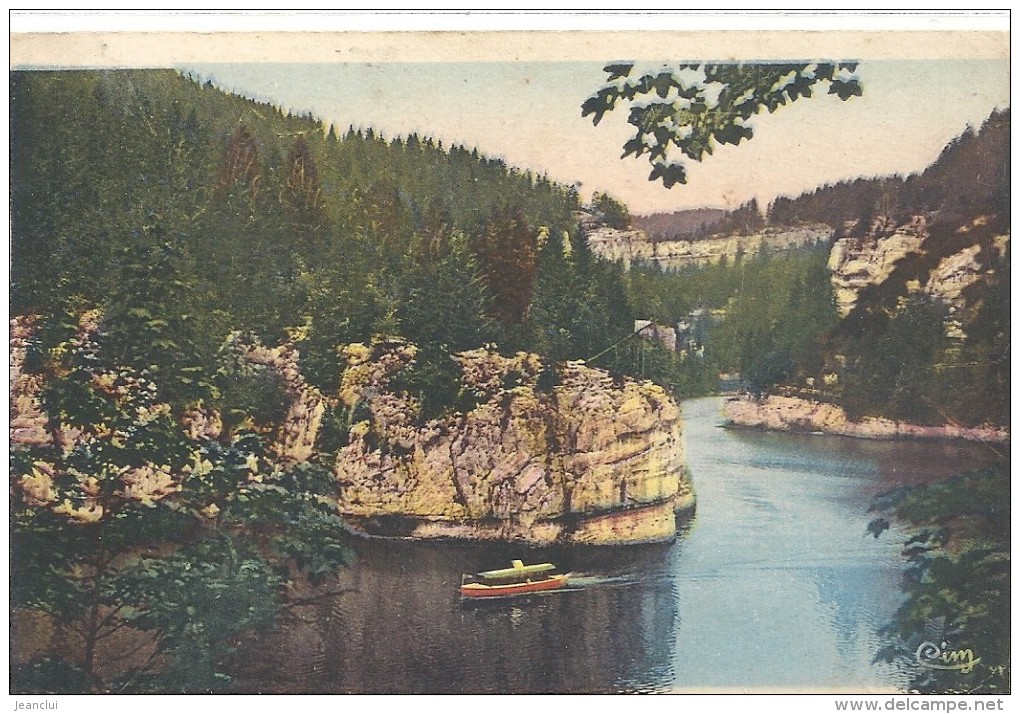 FRONTIERE FRANCO-SUISSE-BASSINS ET  SAUT DU DOUBS-LAC-OU-VILLERS-BASSIN LOUIS-PHILIPE ET ROCHER DE L'ECHO. - Autres & Non Classés