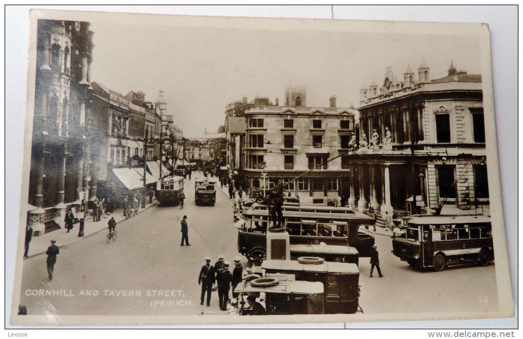 Carte Postale Ipswich,cornhill And Tavern Street, Type Photo Avec Conducteurs Tram,bus - Ipswich