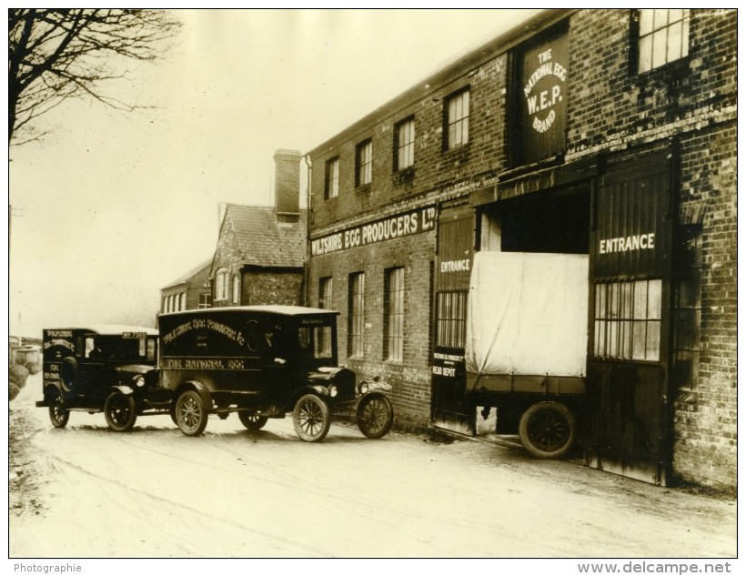 Royaume Uni Hungerford Wiltshire Egg Producers Entrepot Camions Ancienne Photo 1930 - Places