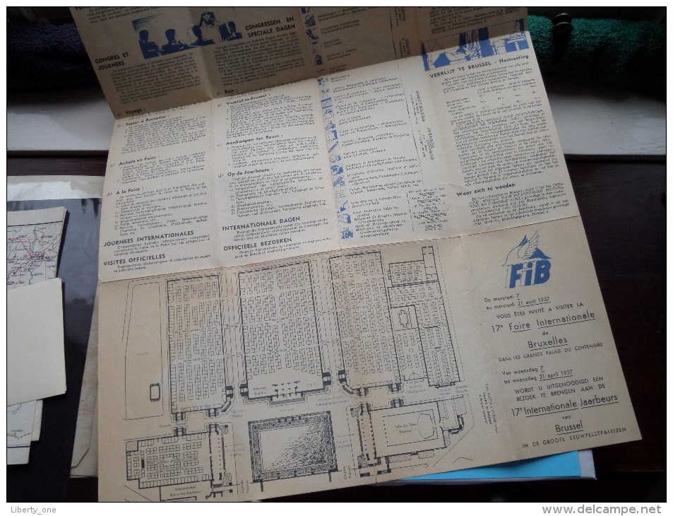 17e Foir / Jaarbeurs Int. de BRUXELLES Anno 1937 Brussel ( gevouwen / plier 18 x 10,5 cm. / zie Foto´s voor detail ) !