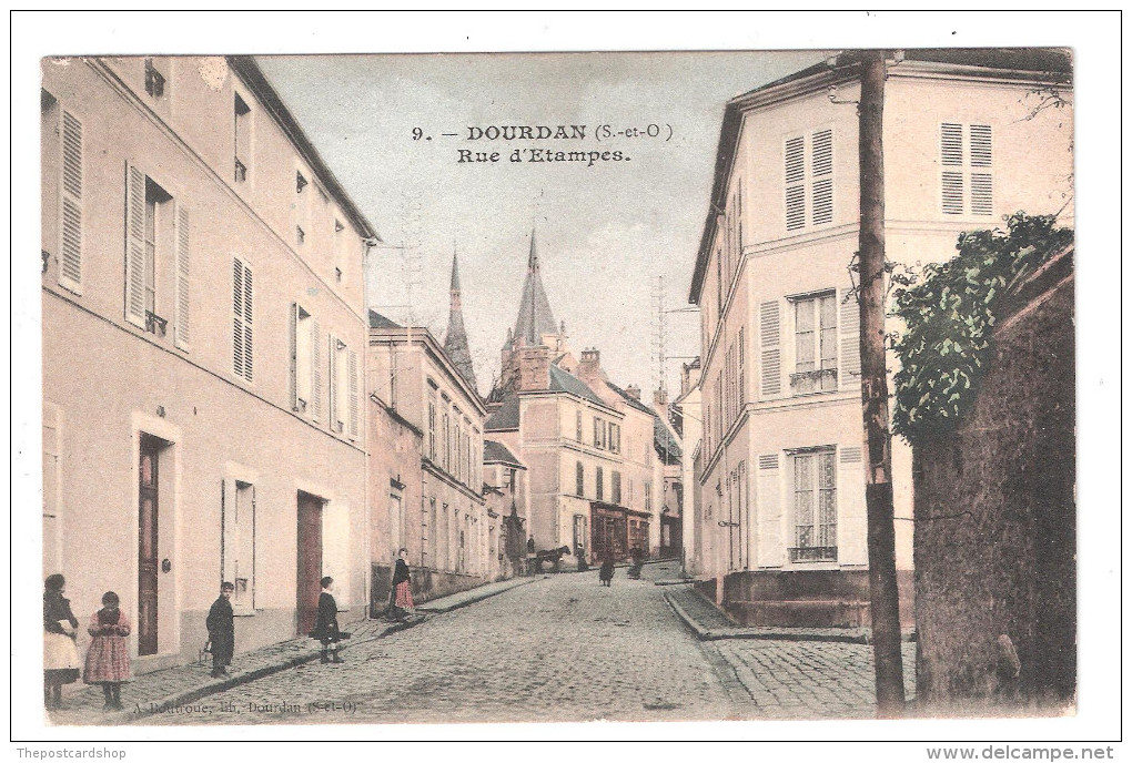 CPA 91 DOURDAN Rue D'Etampes (en Couleur) Used With Stamp - Dourdan