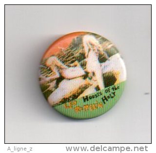 REF A6 : Pin's Pin Badge Ancien Vers 1980  LED ZEPPELIN - Personnes Célèbres