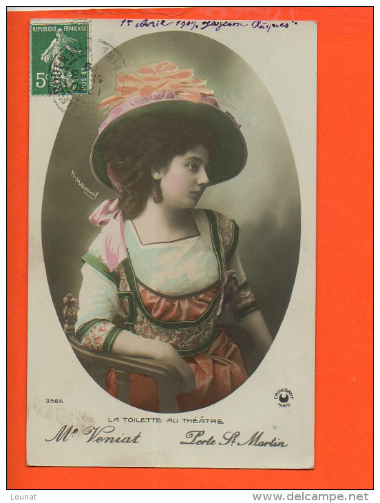 Fantaisie -  Femme - Mode - La Toilette Au Théâtre - Mode