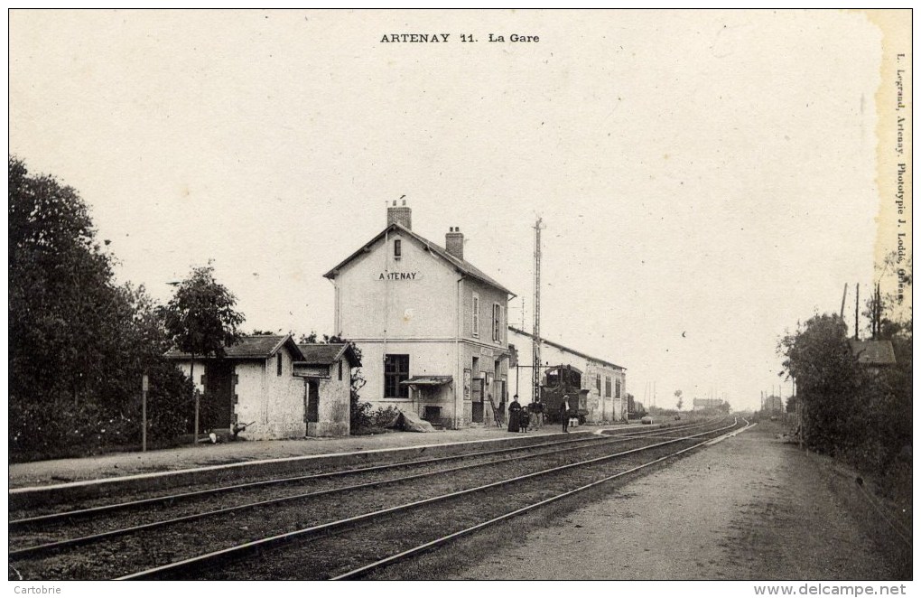 45 ARTENAY  La Gare Animée - Artenay