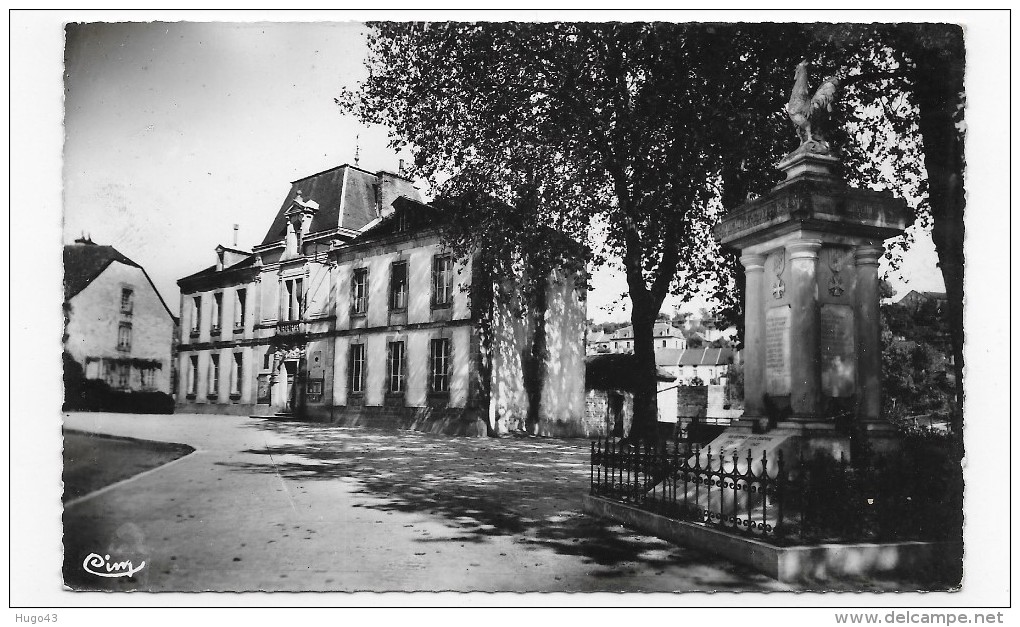 AIGNAY LE DUC - N° 20 - LA MAIRIE ET LE MONUMENT - CARTE FORMAT CPA NON VOYAGEE - Aignay Le Duc