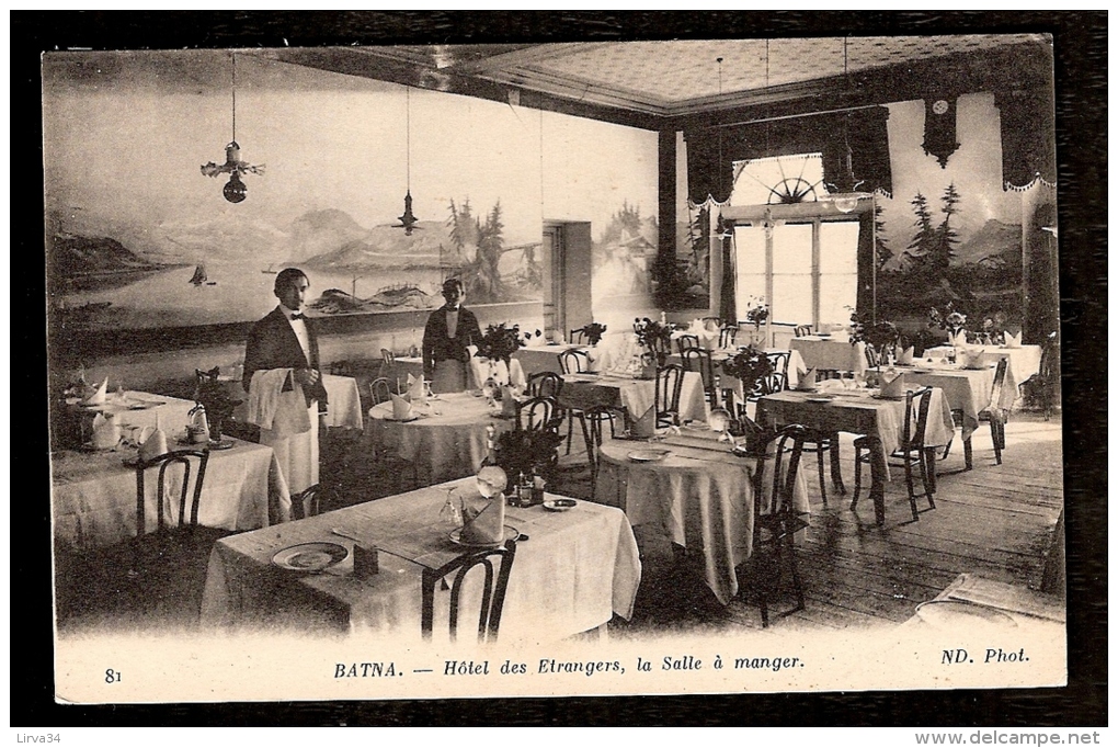 CPA ANCIENNE-ALGÉRIE- BATNA- HOTEL DES ETRANGERS- INTERIEUR- LA SALLE A MANGER AVEC SERVEURS- TRES GROS PLAN - Batna