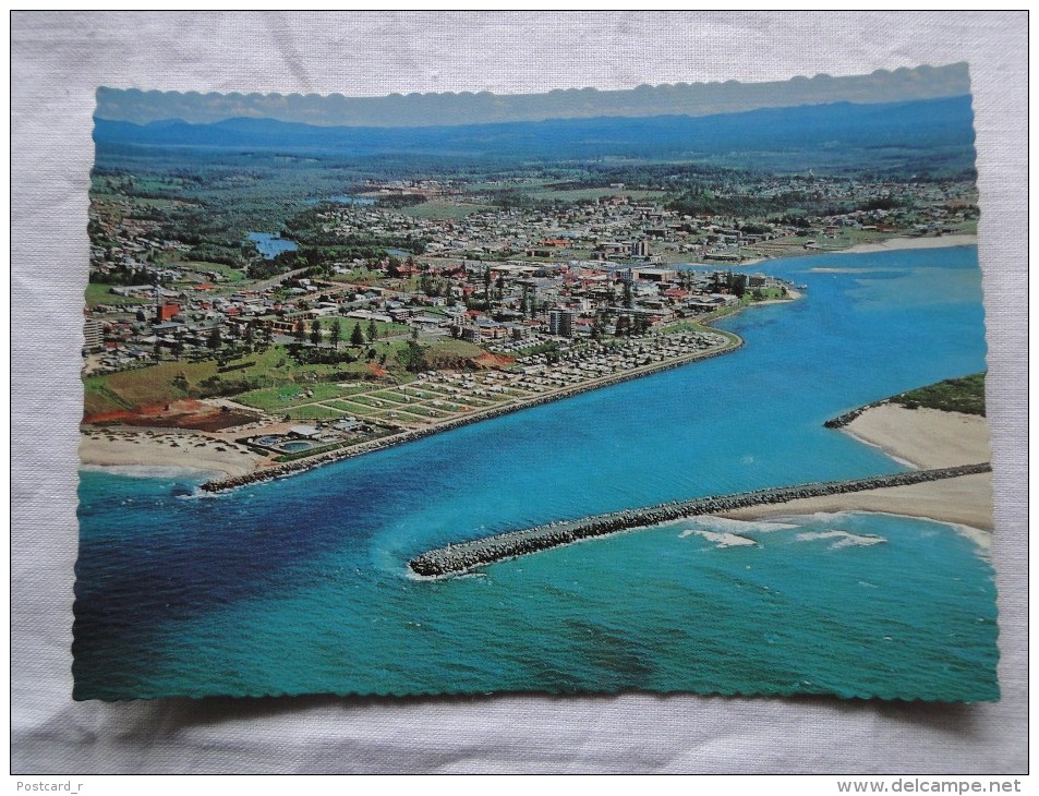 Australia Port Macquarie  Township On The  Hastings River Entrance    A100 - Port Macquarie