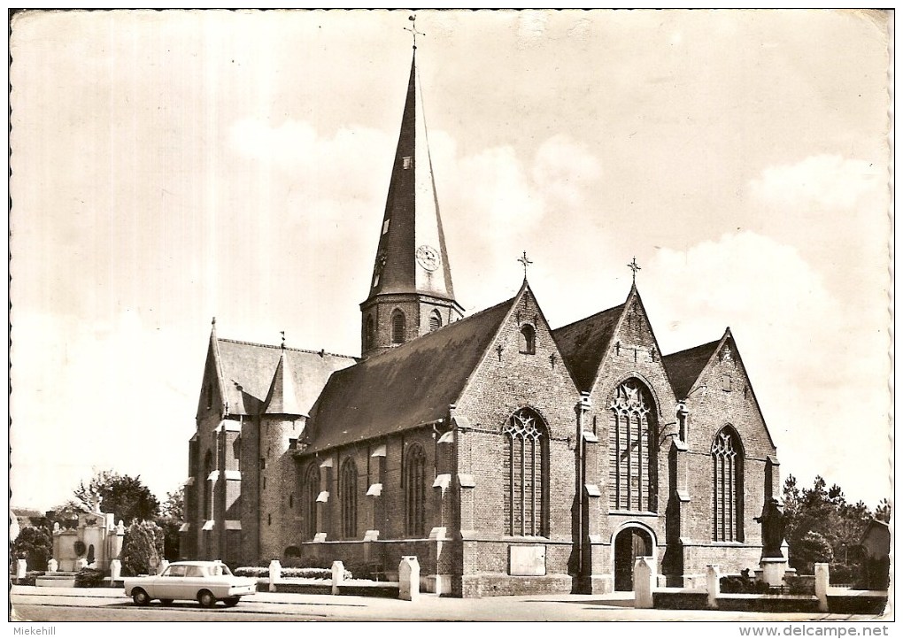 WACHTEBEKE-HALLENKERK-AUTOMOBILE - Wachtebeke