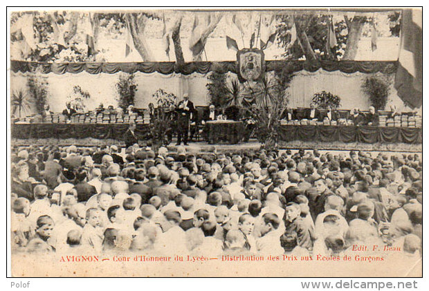 AVIGNON - Cour D' Honneur Du Lysée - Distribution Des Prix  Aux Ecoles De Garçons     (85992) - Avignon