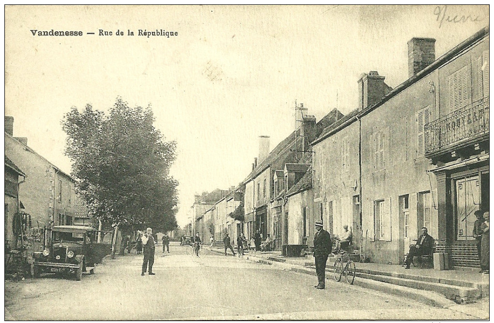 VANDENESSE  - Rue De La République - Autres & Non Classés