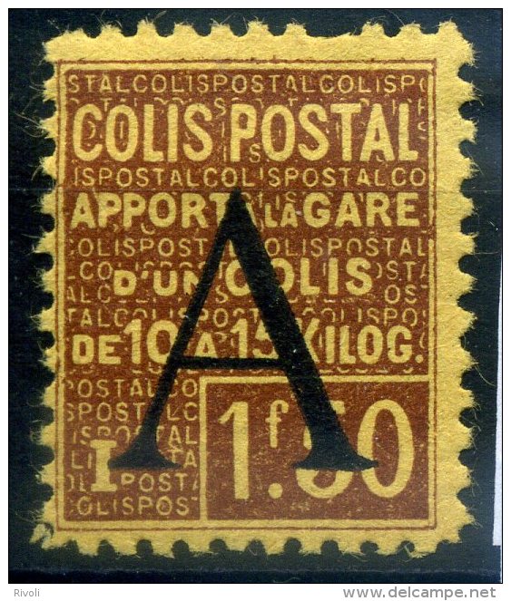 FRANCE COLIS POSTAUX 1926 N° YVERT N° 82  DENTELE NEUF AVEC TRACE DE CHARNIERE - Ungebraucht