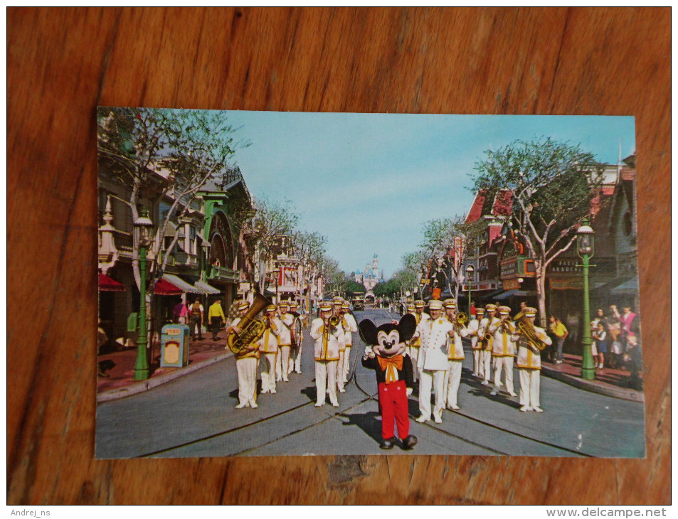 Mickey Mouse And Disneyland Band - Disneyland