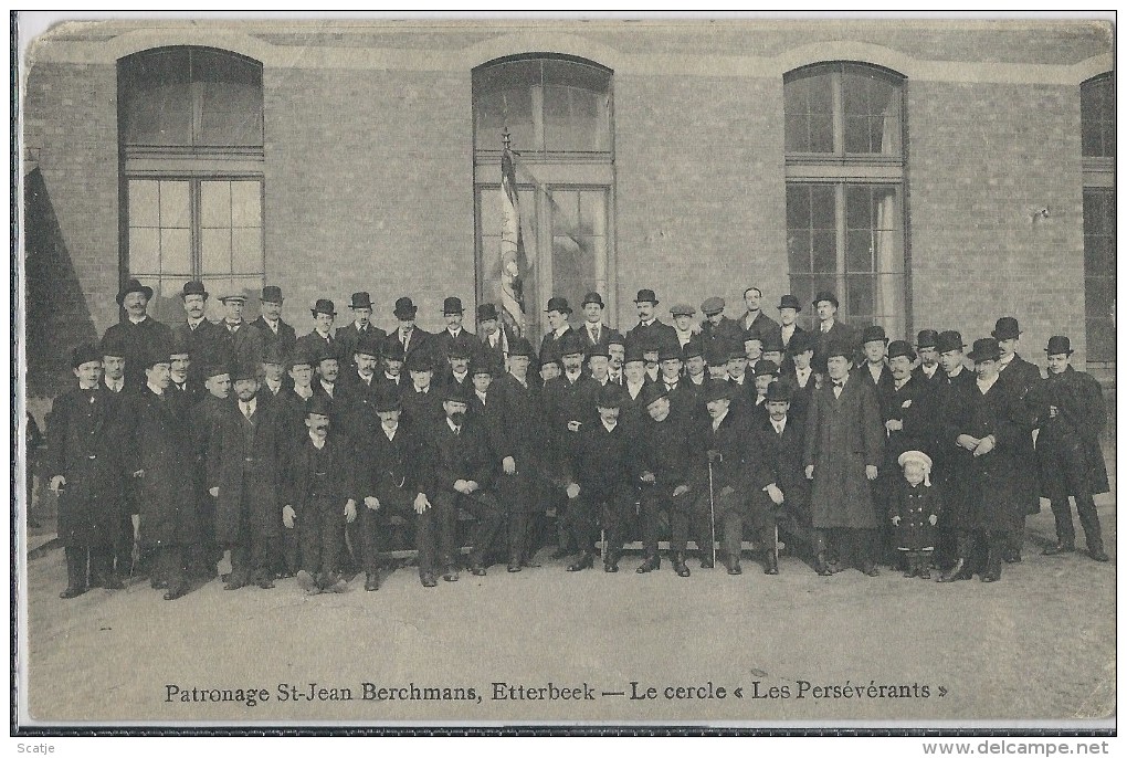 Etterbeek.  -   Patronage St-Jean Berchmans  (met Kreuk) - Etterbeek