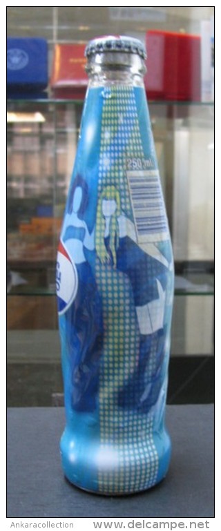 AC - PEPSI COLA - 1990s SHRINK WRAPPED EMPTY GLASS BOTTLE & CROWN CAP 250 Ml FROM TURKEY - Limonade