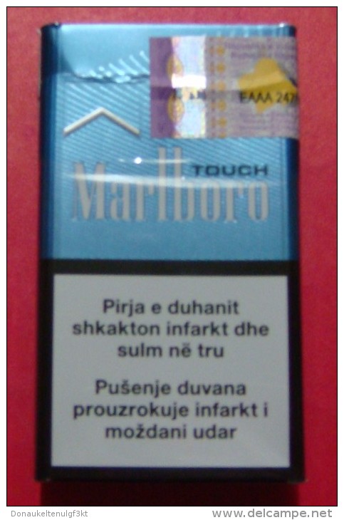 MARLBORO TOUCH EMPTY HARD PACK CIGARETTES KOSOVO EDITION WITH FISCAL REVENUE STAMP. - Boites à Tabac Vides