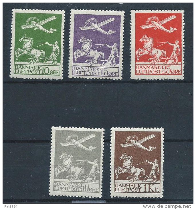 Danemark 1925/30 Poste Aérienne N° 1/5 Neufs** MNH Avion Et Charrue - Luftpost