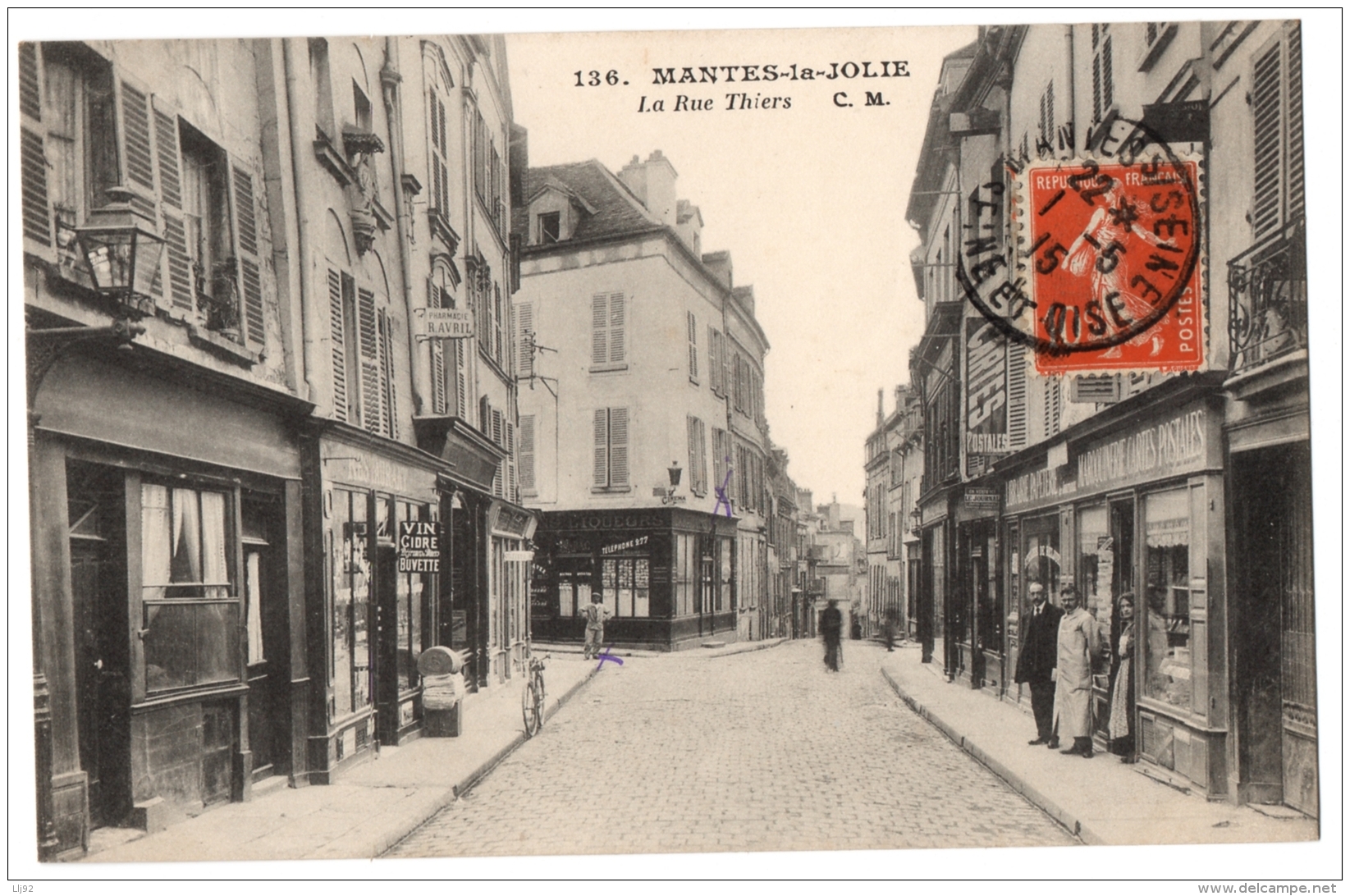 CPA 78 - MANTES LA JOLIE (Yvelines) - 136. La Rue Thiers (animée) - C.M. - Mantes La Jolie