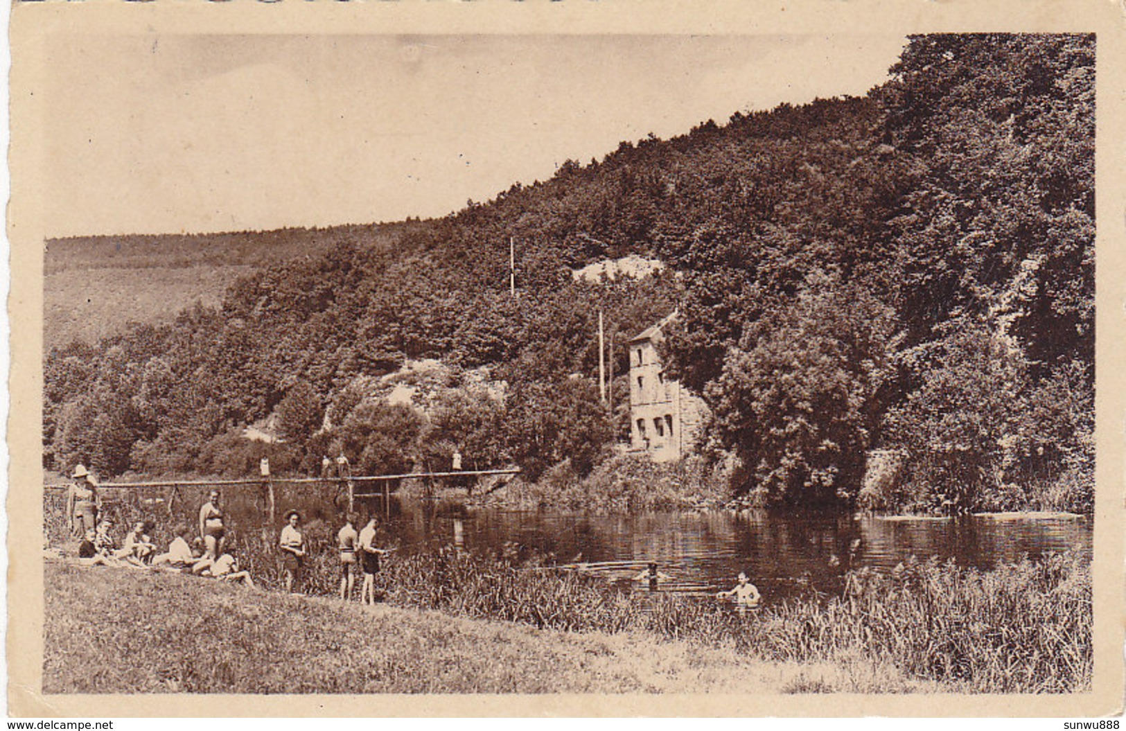 Alle-sur-Semois - La Passerelle à Hour (animée) - Vresse-sur-Semois