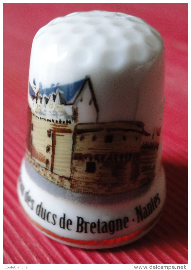 Nantes (Loire Atlantique 44) Château Des Ducs De Bretagne - Dé De Collection, Porcelaine - Ditali Da Cucito