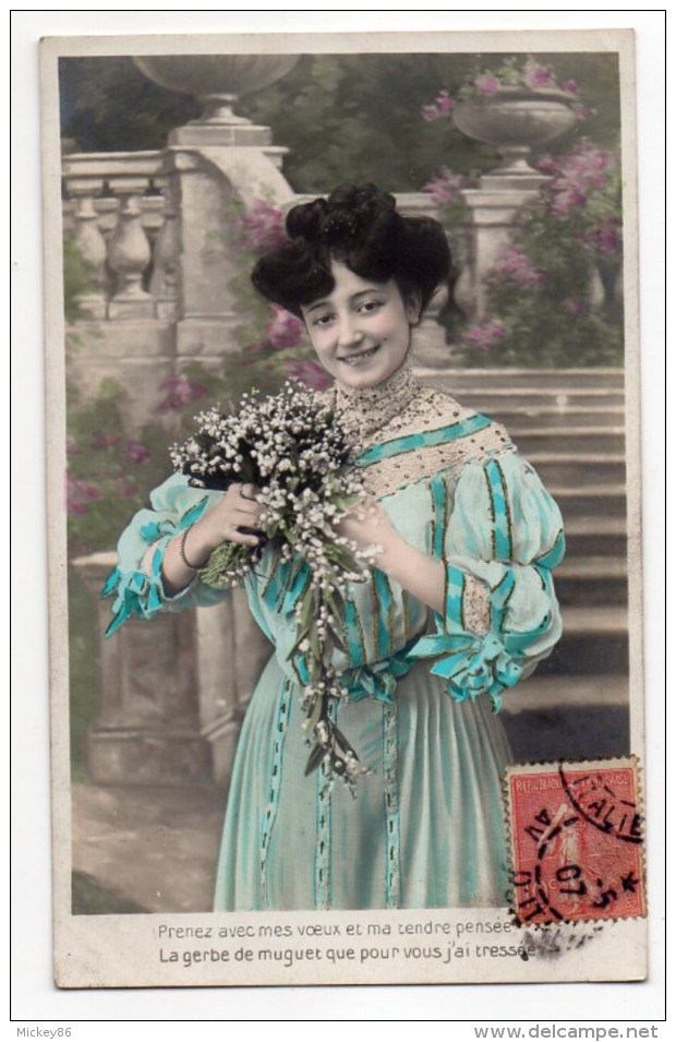 Fantaisie-- Voeux--1907--Femme Jolie Robe Et Fleurs éd  ???? - Femmes