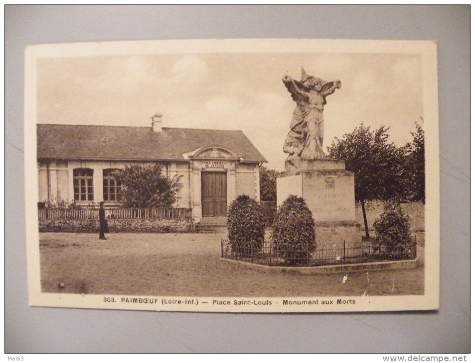 A378. CPA. 44. PAIMBOEUF. Place Saint-Louis.Monument Aux Morts.  Beau Plan Animé.  Non Ecrite - Paimboeuf