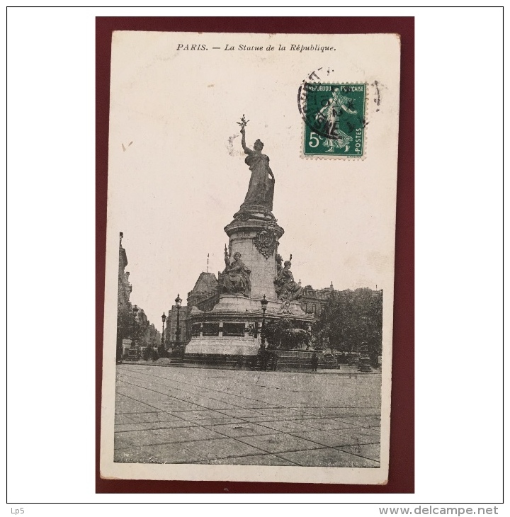 Paris  La Statue De La République - Standbeelden