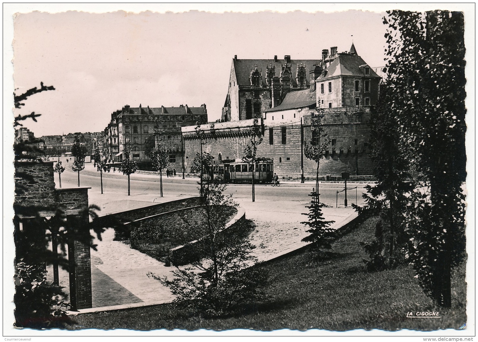 CPSM - NANTES (Loire Inf) - Le Chateau - Nantes