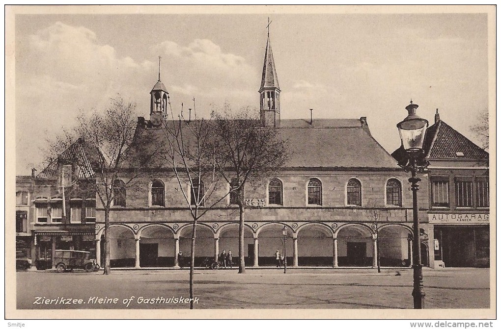 ZIERIKZEE 1935 KLEINE KERK - GASTHUISKERK MET AUTO EN GARAGE ANKER - UITG. DE VRIES - Zierikzee