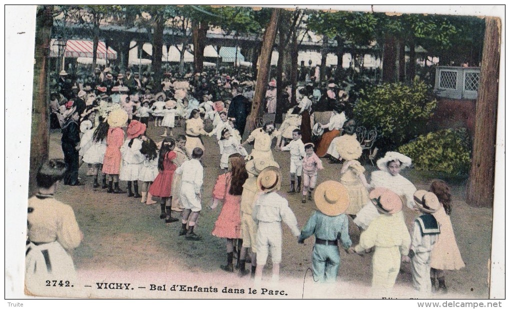 VICHY BAL D'ENFANTS DANS LE PARC (CARTE COLORISEE) - Vichy