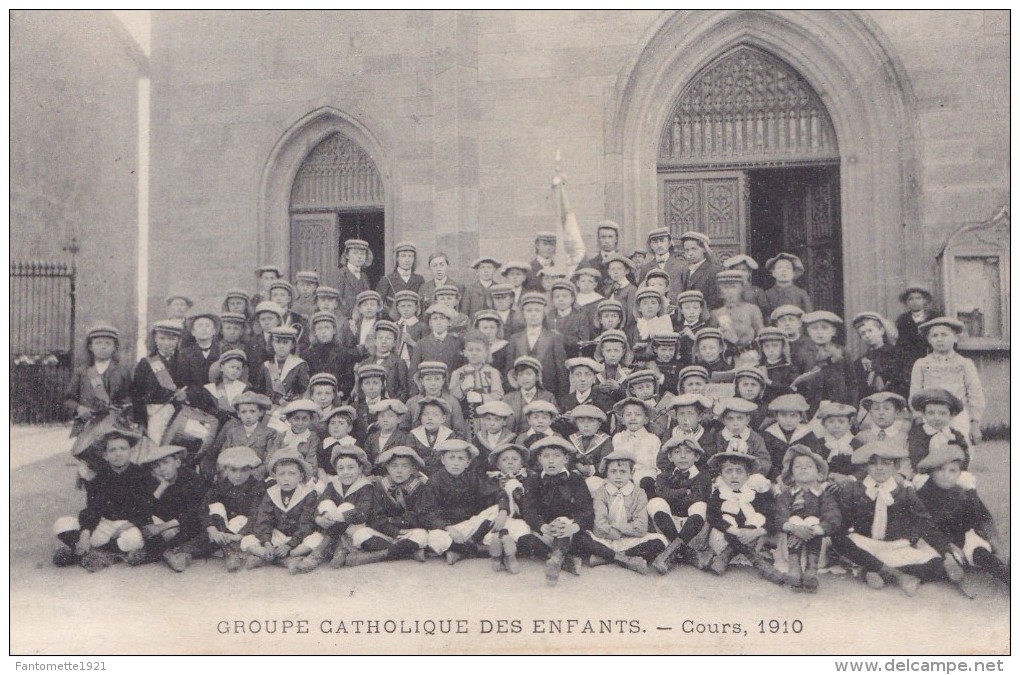 GROUPE CATHOLIQUE DES ENFANTS. COURS 1910 (dil192) - Cours-la-Ville