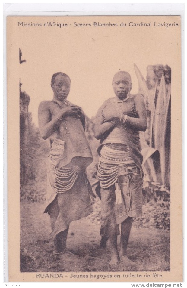 Missions D'Afrique - Soeurs Blanches Du Cardinal Lavigerie - Ruanda - Jeunes Bagoyés En Toilette De Fête - Ruanda-Urundi