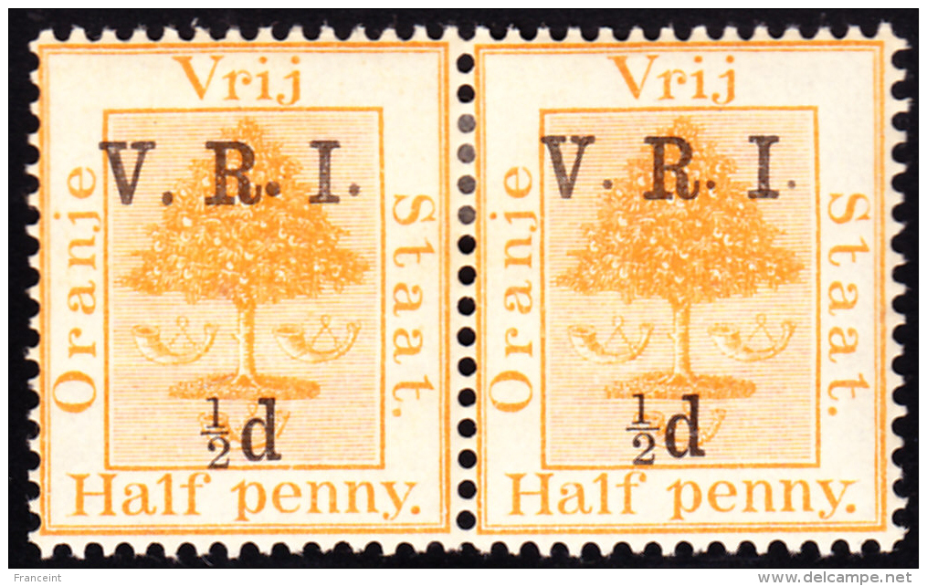 Orange Free State 1900 V.R.I Overprint 1/2 On 1/2 Pair With Different Periods. Scott 44jl. MH. - Oranje-Freistaat (1868-1909)