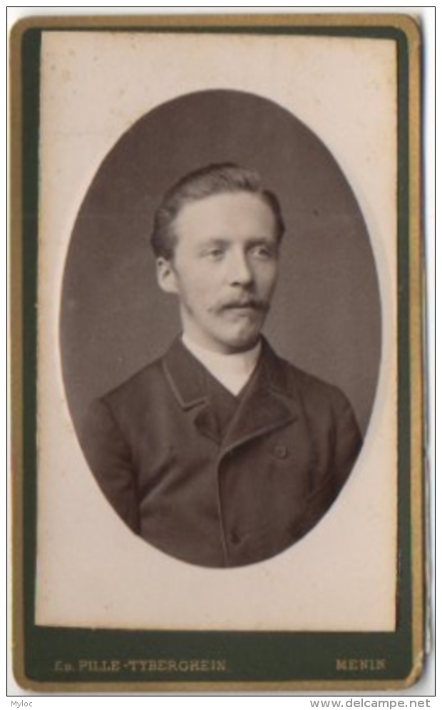 Photo CDV. Jeune Homme Moustachu. Foto Pille-Tyberghein. Menin. - Anciennes (Av. 1900)