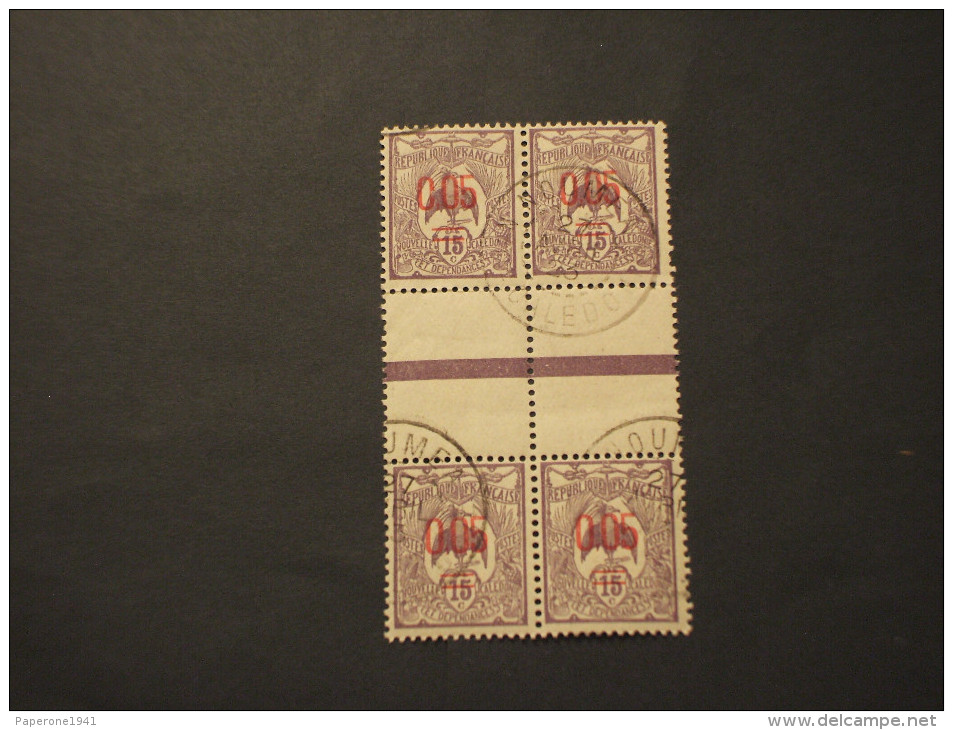 NOUVELLE CALEDONIE - 1922 UCCELLO Sopr.0,05, In Quartina(block Of Four), Con Interspazio Di Gruppo - TIMBRATO/USED - Oblitérés