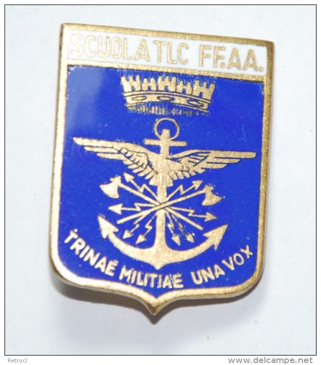 Distintivo Scuola Telecomunicazioni FF.AA. Chiavari Trinae Militiae Una Vox - Militari