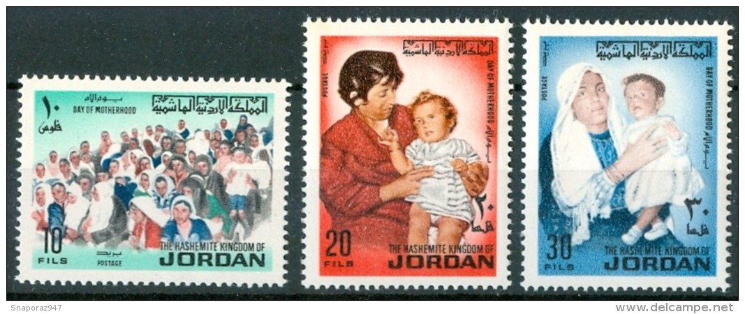 1972 Giordania Jordan International Year Of The Mother Set MNH** Bic35 - Jordan