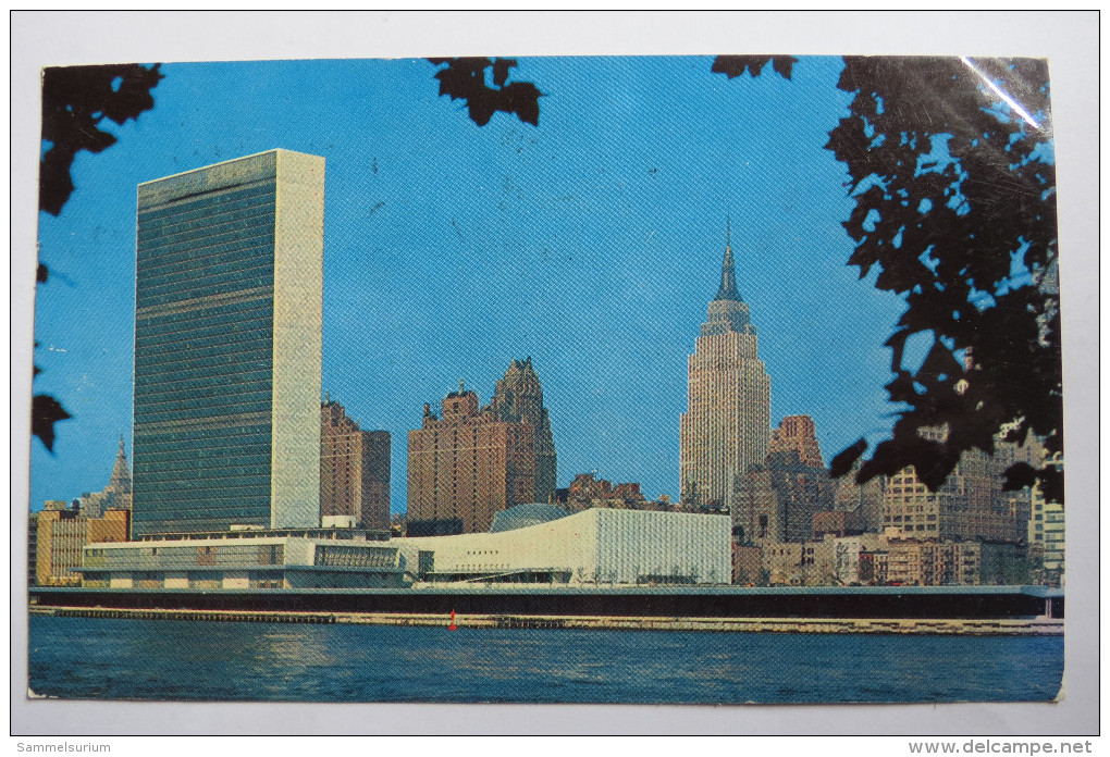 (9/1/10) AK "New York" A View Of The United Nations Headquarters Across The East River - Other Monuments & Buildings