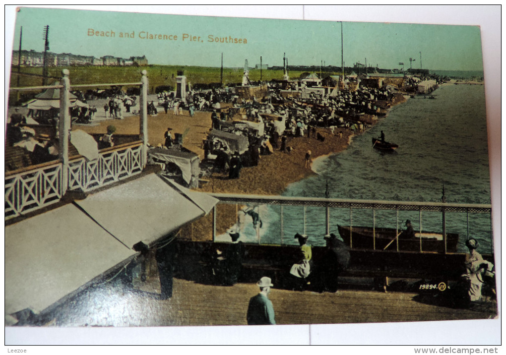 Carte Postale VALENTINE'S SERIES, Beach And Clarence Pier,southsea, Très Belle Animée - Portsmouth