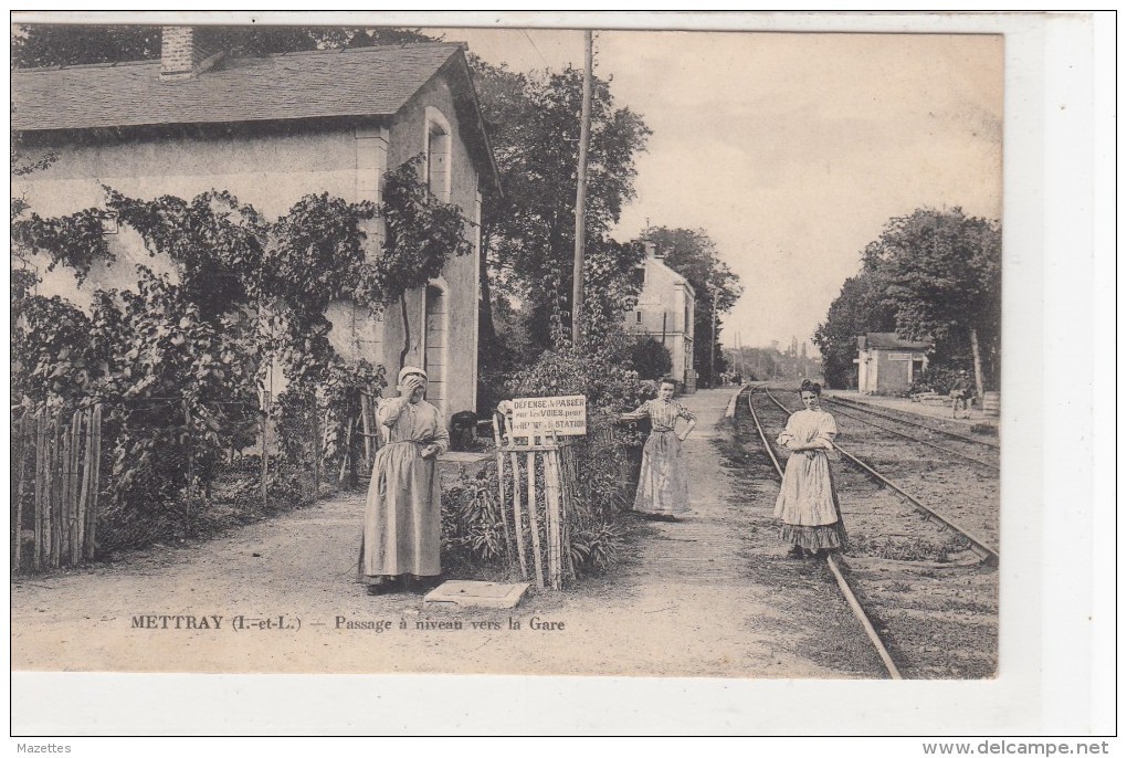 37 METTRAYPassage à Niveau  LA GARE Trés Bon état - Mettray