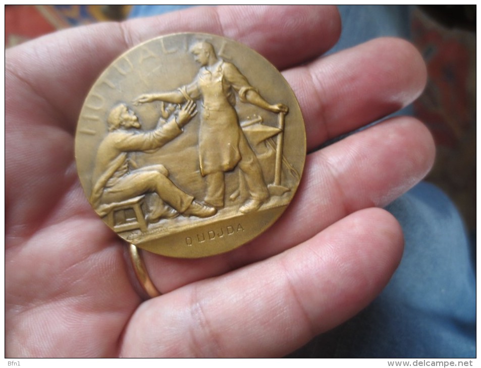 MEDAILLE -ASSOCIATION FRATERNELLE DES EMPLOYES ET OUVRIERS DES CHEMINS DE FER FRANCAIS  - 1936-  VOIR PHOTOS - Adel