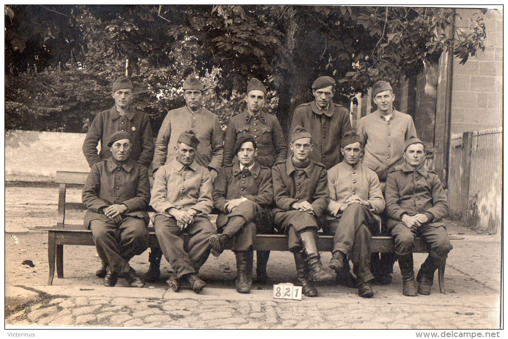 STALAG IX ? - PHOTOGRAPHE L. WESSNER - PHOTO N° 821 - GROUPE DE PRISONNIERS FRANCAIS ? - WW2 - Guerre 1939-45