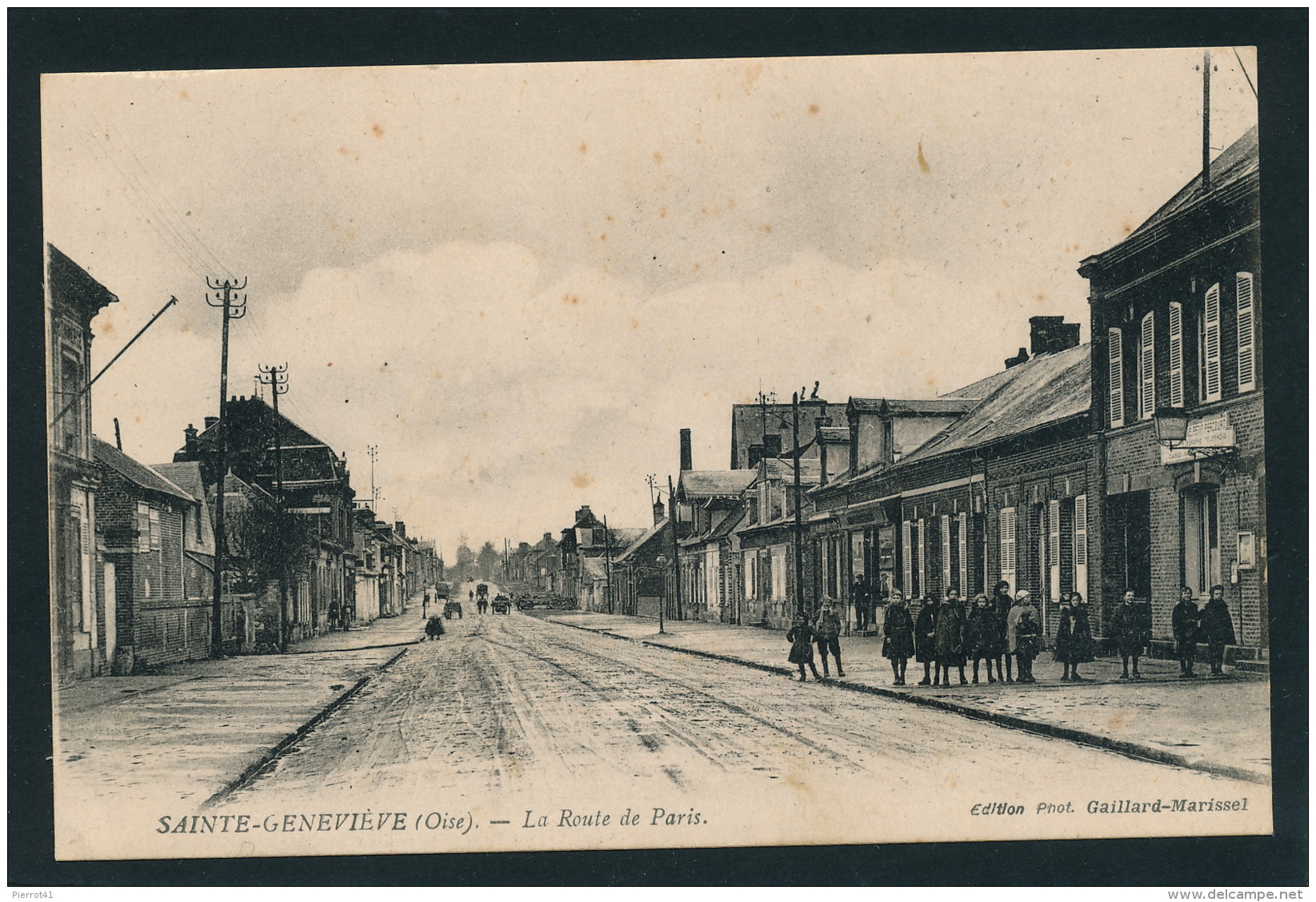 SAINTE GENEVIEVE - La Route De Paris - Sainte-Geneviève